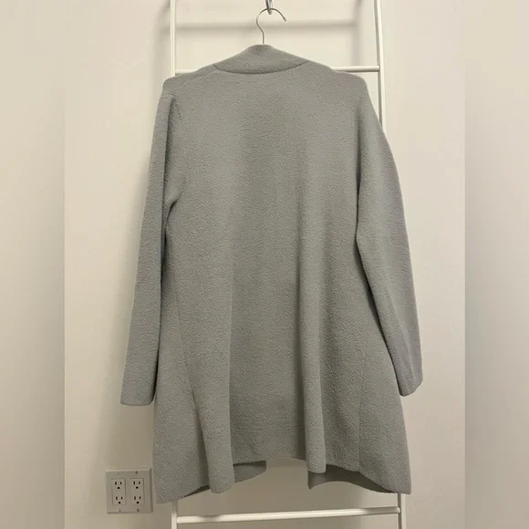 Brand new super soft thick grey cardigan S-M size - Picture 2 of 5